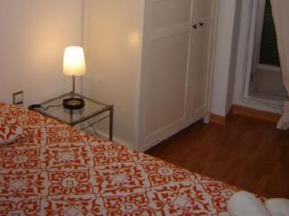 Km1 Amparo Apartments Madrid Exterior photo